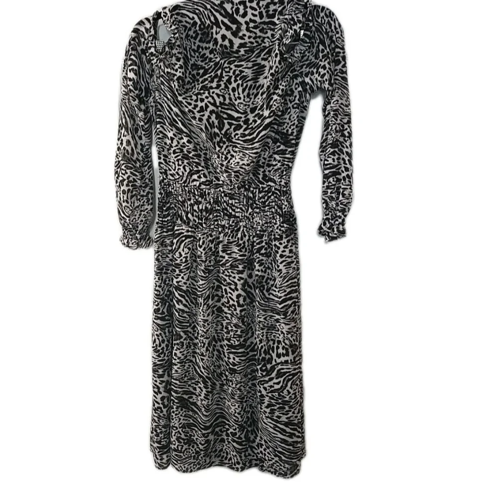 Michael Kors Black Zebra Print Cold-shoulder Smocked Fit &‎ Flare Dress Sz S NWT